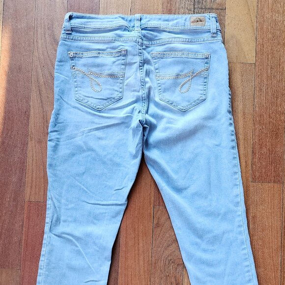 Jordache Light Wash Skinny Jeans Size 4 - Picture 9 of 16